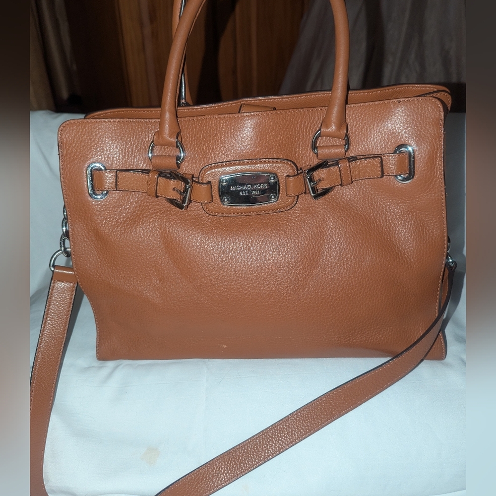 Michael Kors Hamilton East West Tan Leather Tote Bag.